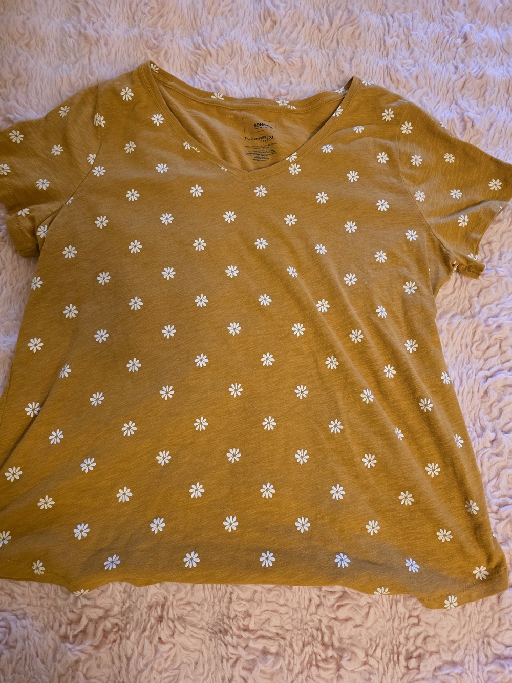 Sonoma Mustard Short-Sleeve V-Neck Top with White Daisy Print